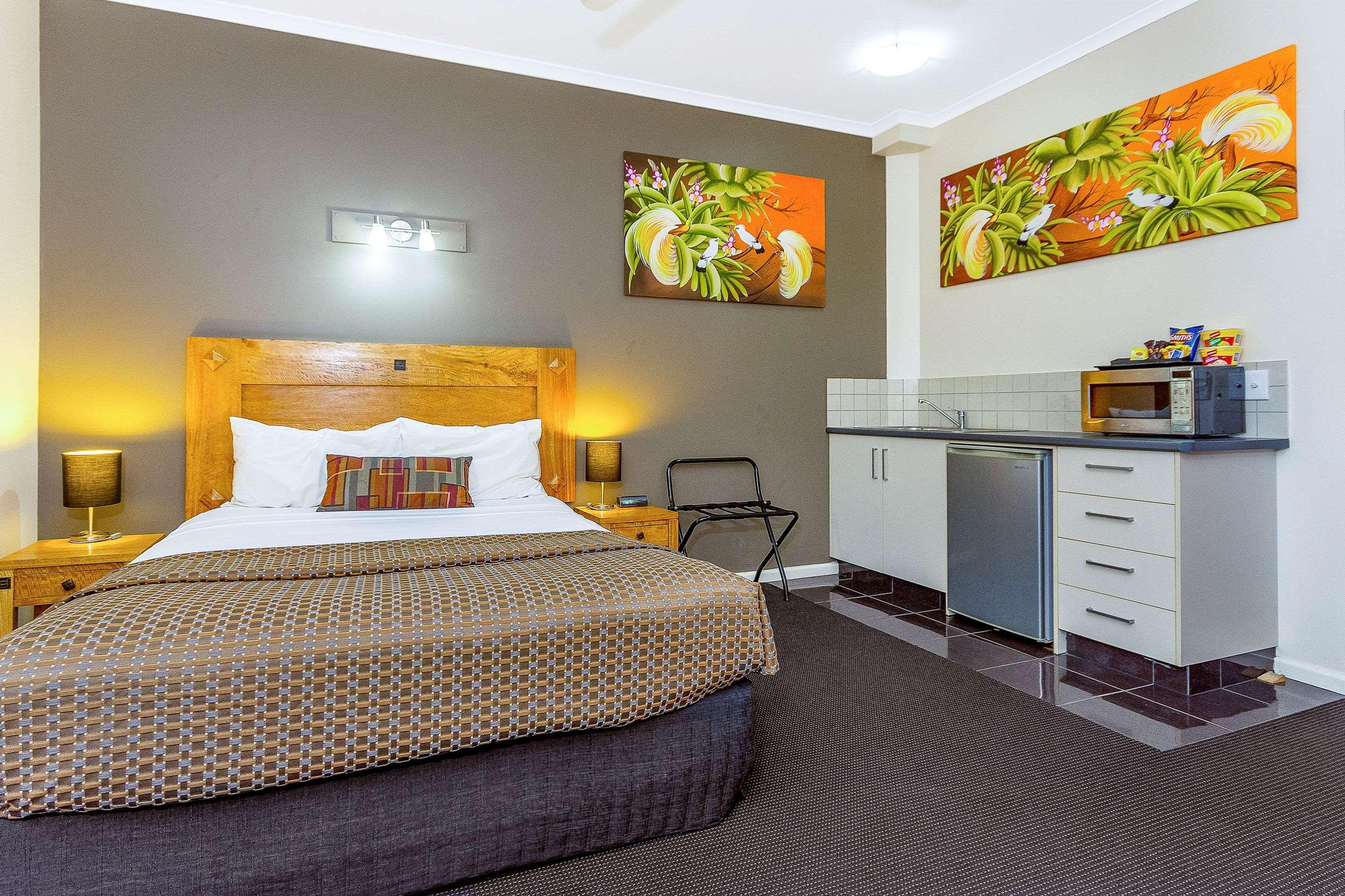 Quality Hotel Darwin Airport Exterior photo