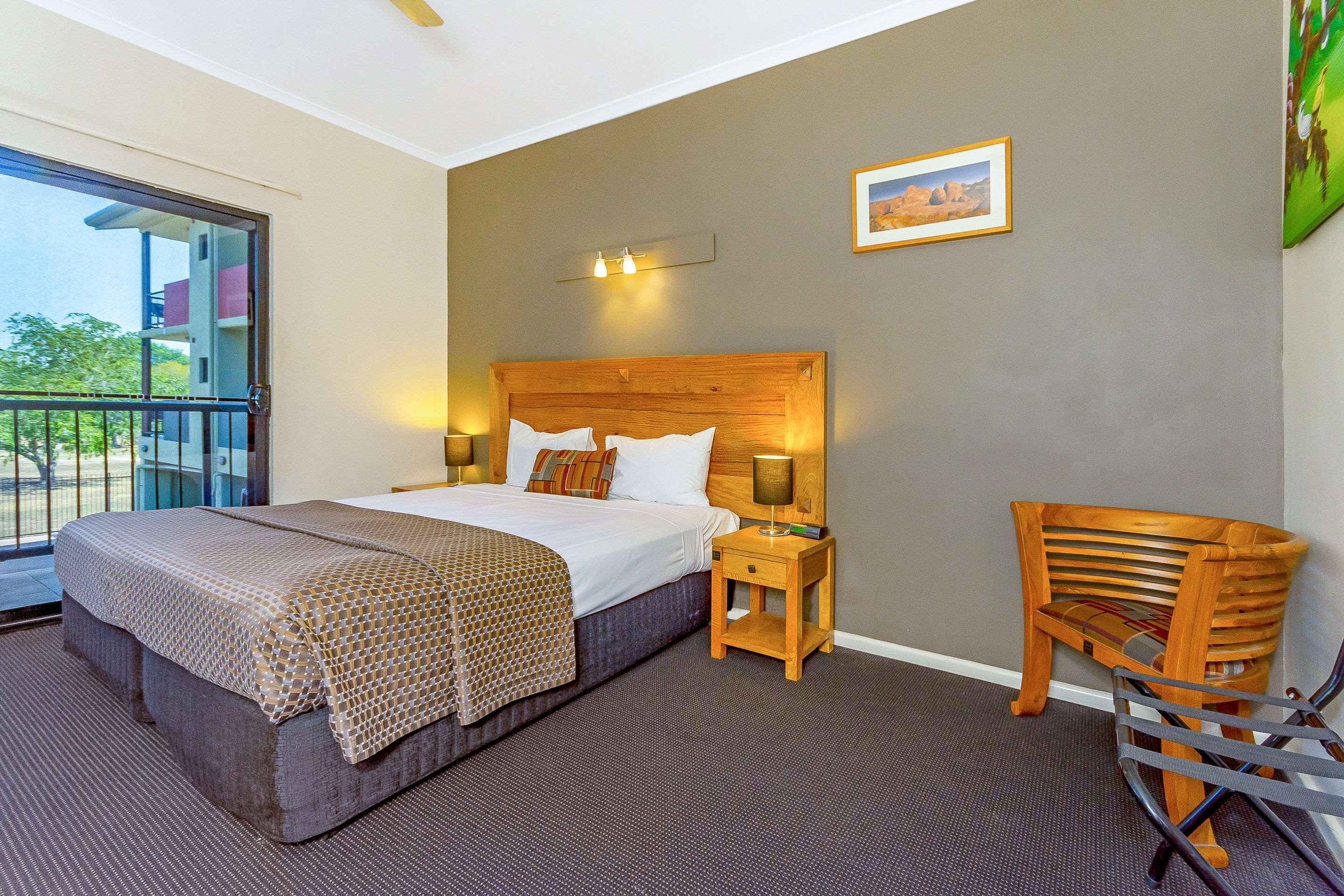 Quality Hotel Darwin Airport Exterior photo A room at the hotel