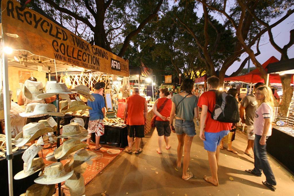Quality Hotel Darwin Airport Facilities photo The Night Market