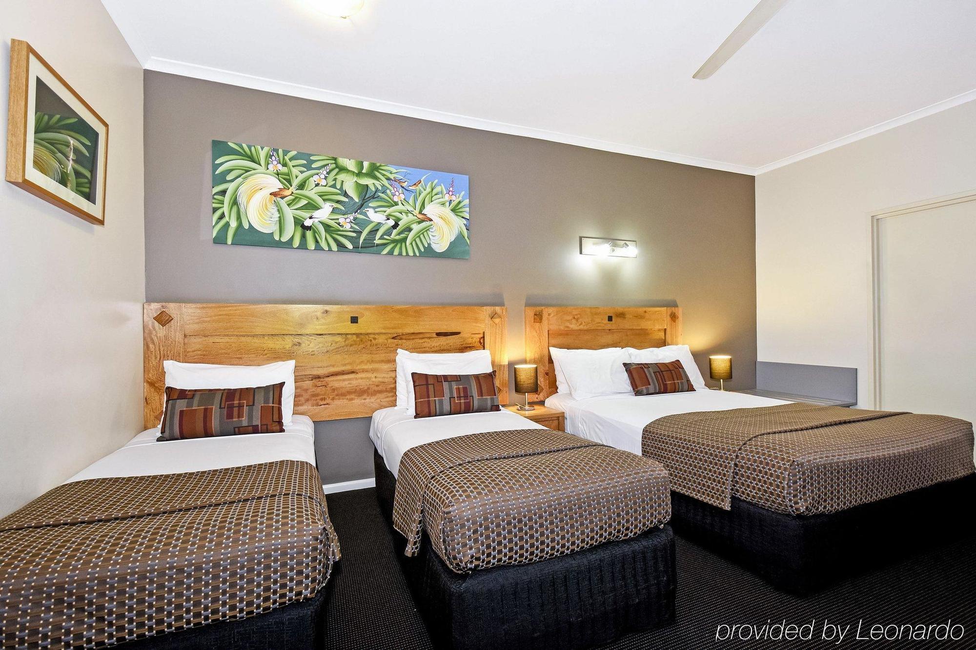 Quality Hotel Darwin Airport Exterior photo A room at the hotel